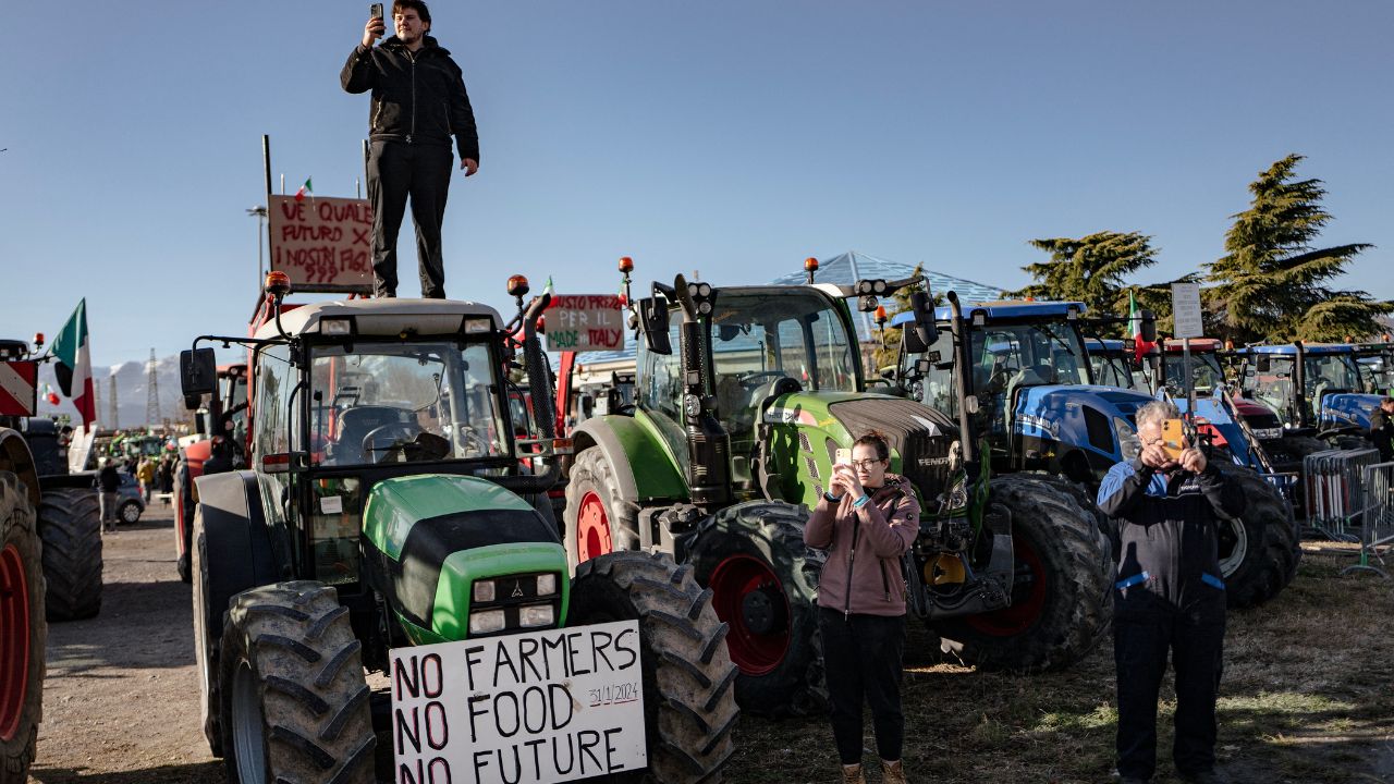 detienen-18-personas-en-francia-por-obstruir-el-trafico-en-protestas-agricolas