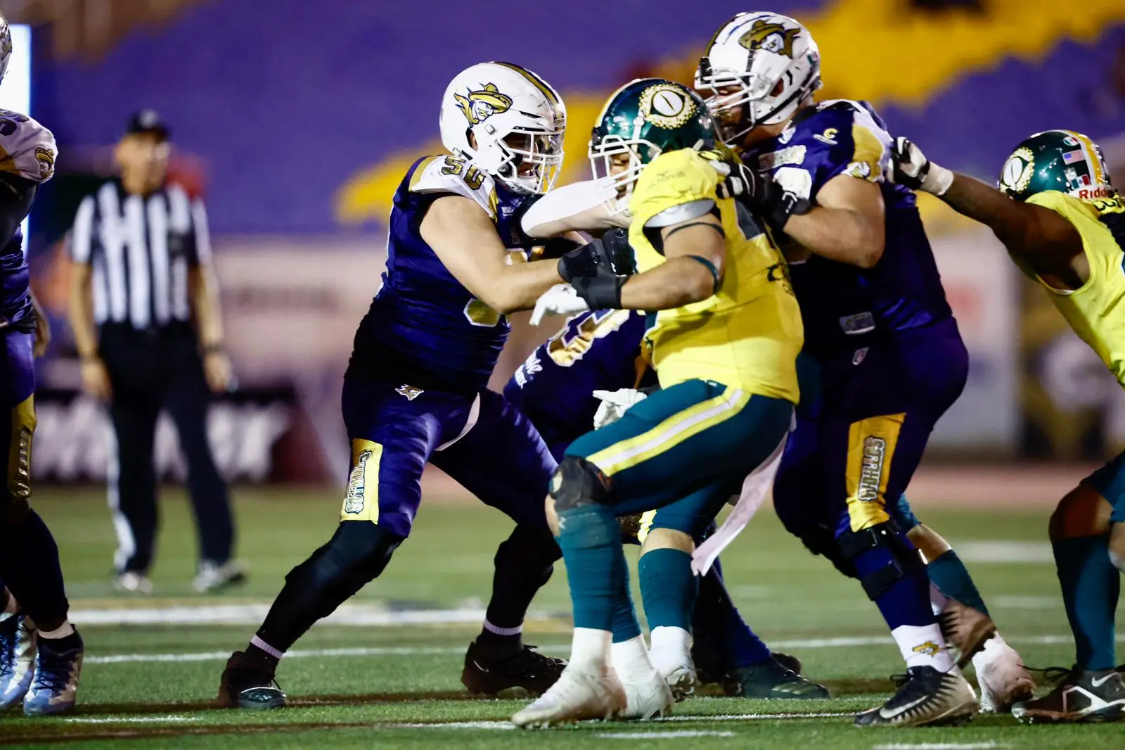 Castigos y errores impidieron a Raptors detener a Caudillos que terminó invicto; cayeron 28-13