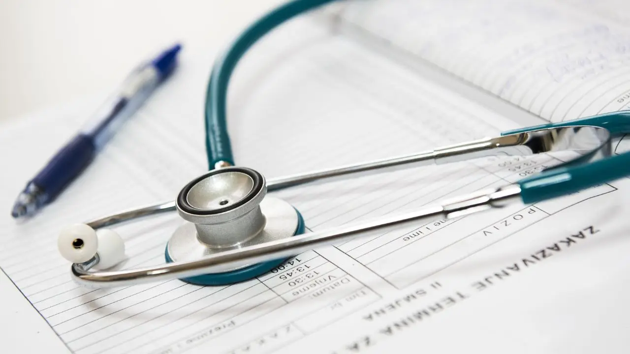 reconoce-amlo-dificultades-en-reclutamiento-de-medicos-especialistas