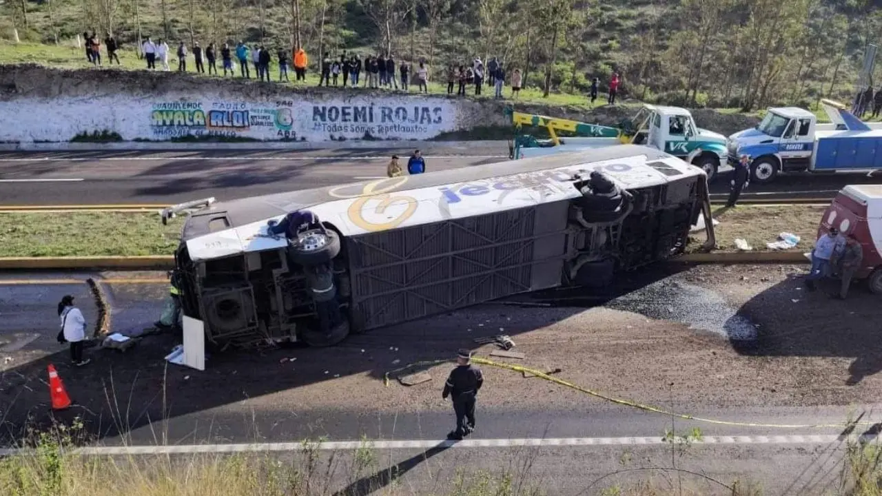 volcadura-camion-Puebla
