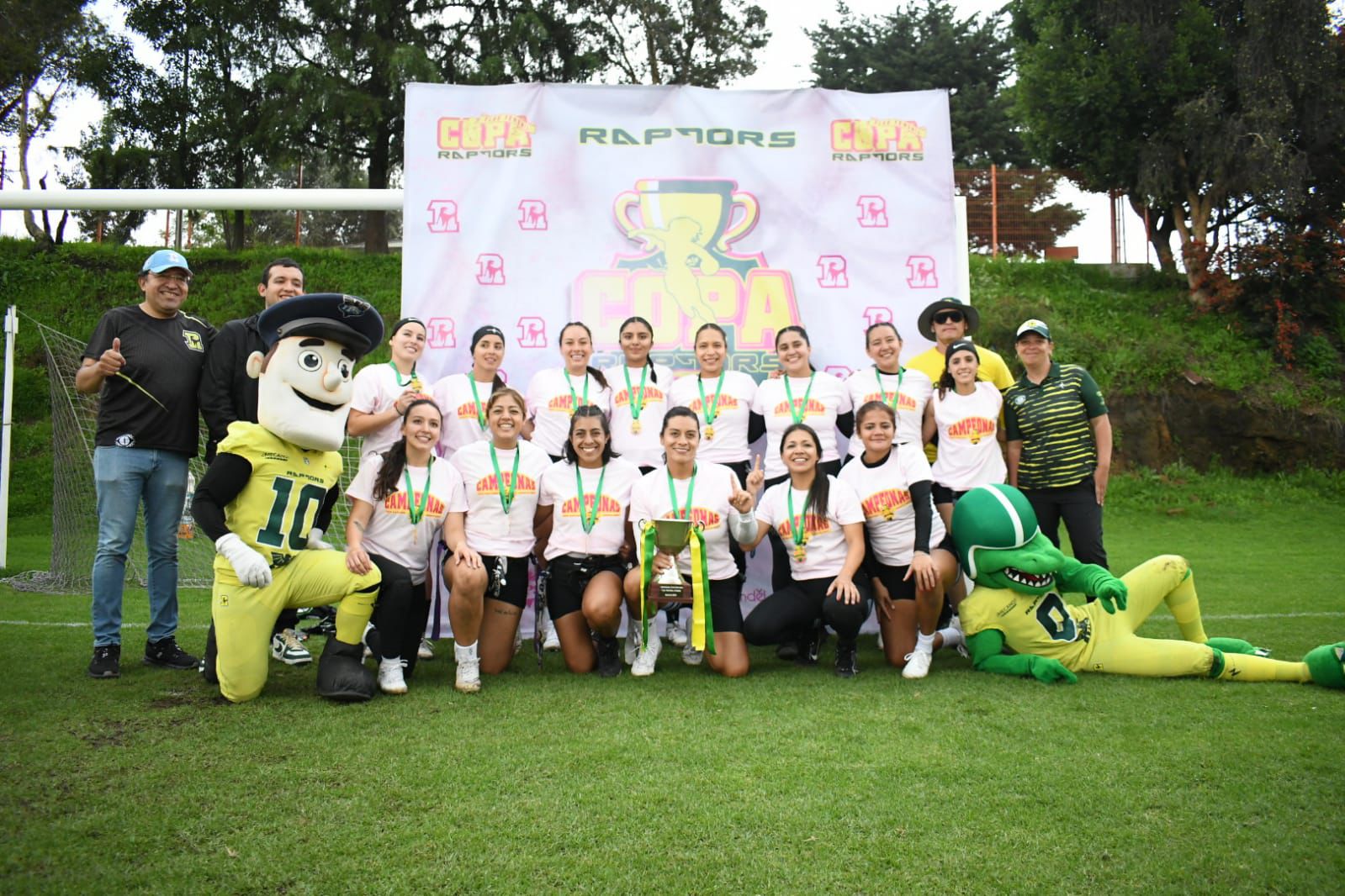 Bulldogs Conquistan la Copa Raptors- Futuro Brillante para el Flag Football Femenil en México