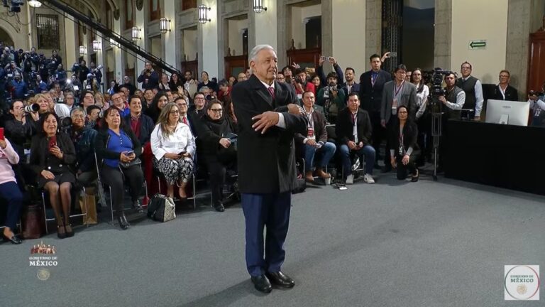 amlo_despedida_pueblo