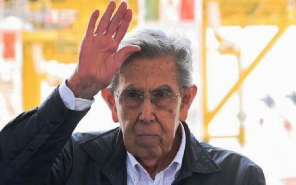 20433b10e43a4144b903a7f9927b06d4