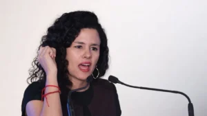 e741a82e5b6c48cfbe568ebc5e2e24ac