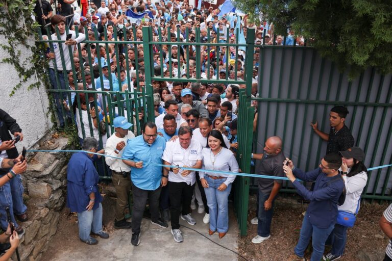 25f83fff29bf47e7aa50ca0f23b307f1