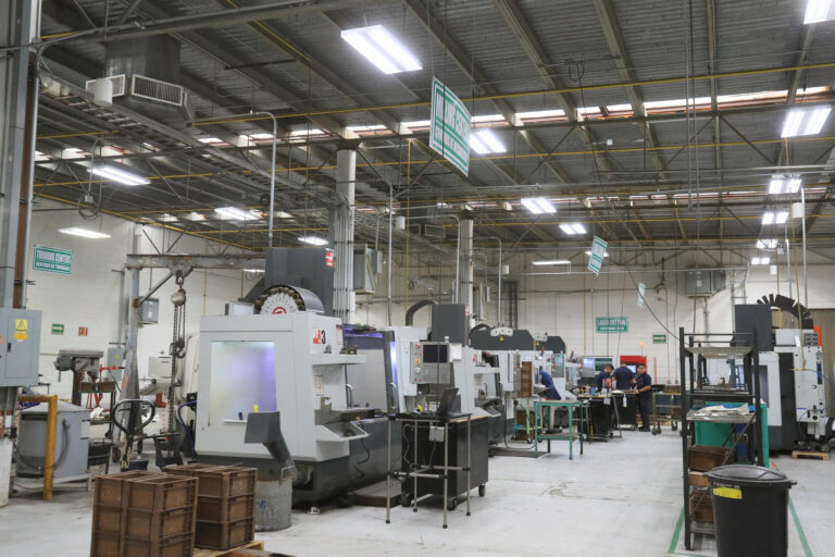 El sector de muebles en México estima un crecimiento 5 % en 2024 gracias al 'nearshoring'