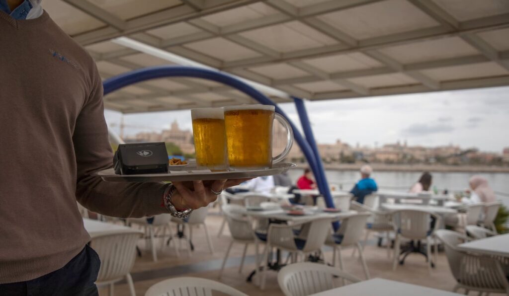 7847c6c89b8540508c8b80aa473bcd31