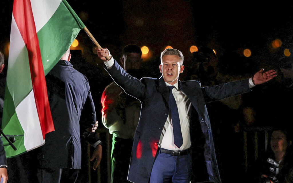 8e193a8edbf2402b8181cb3a23f87ab6