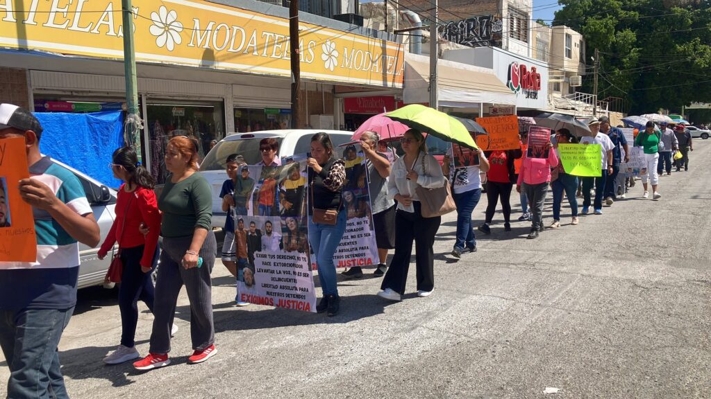 ee4dff1c60cc47359c88216d63ce35c4