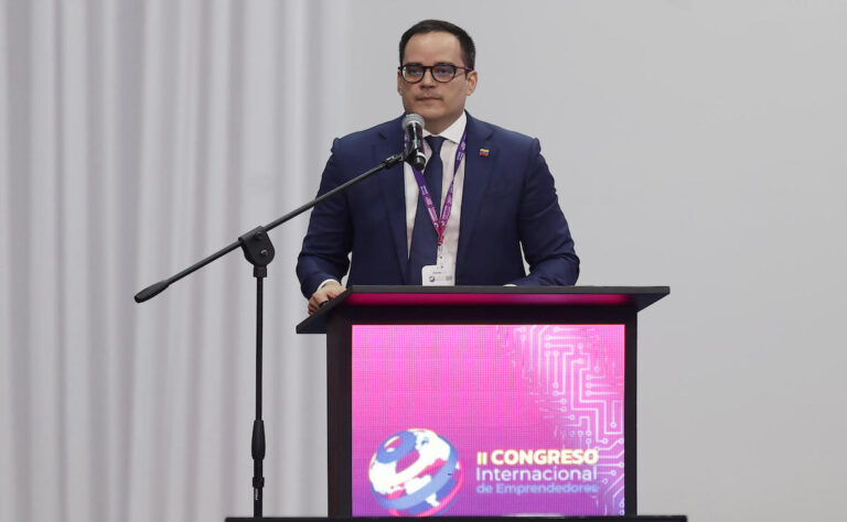 Venezuela mantendr· el proceso de reestructuraciÛn de su deuda externa, pese a los terremotos